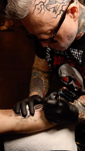 Full Circle Tattoo