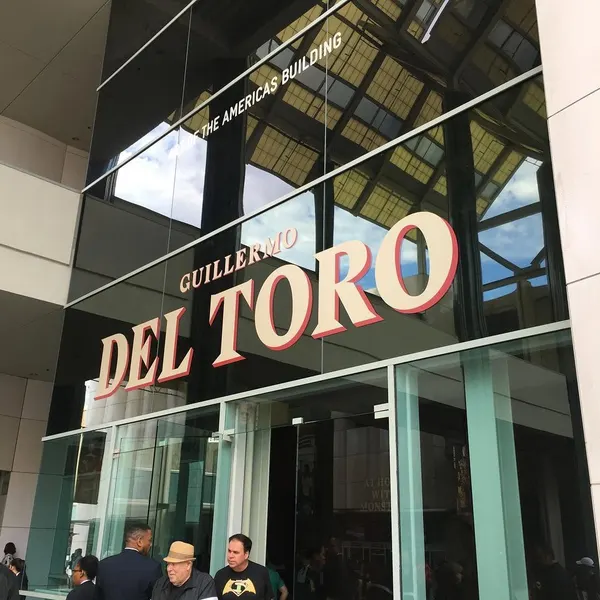 deranhall