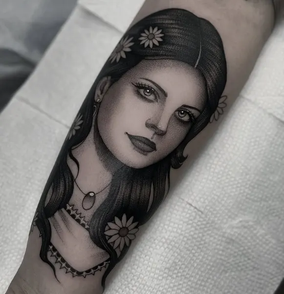 Luna Lucero