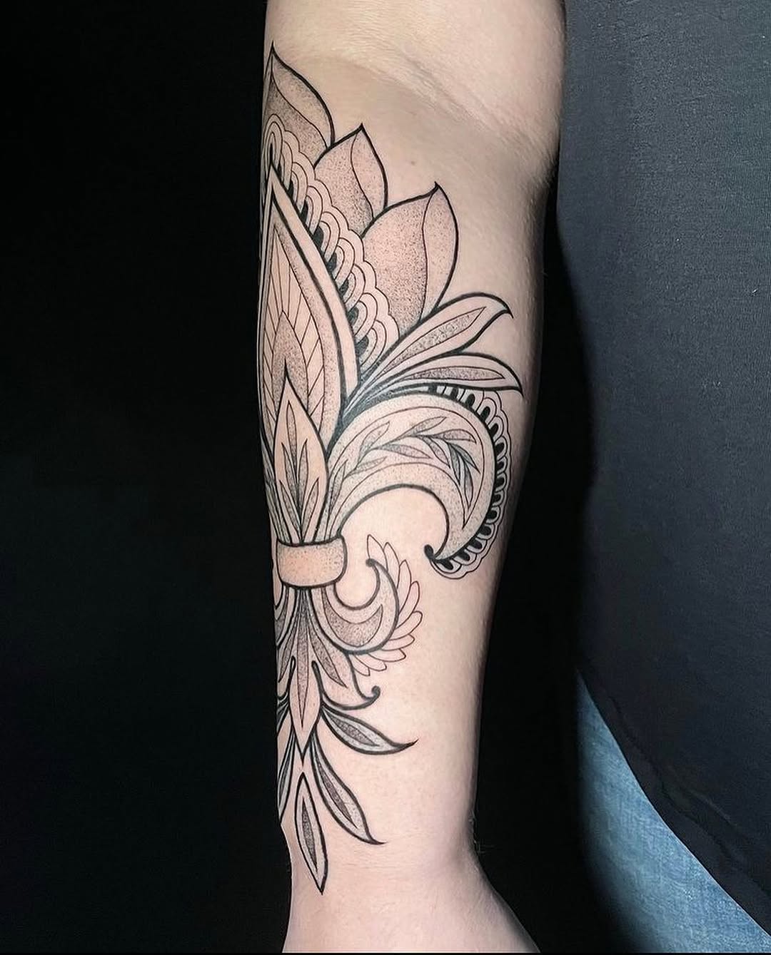 Ink and Dagger Tattoo