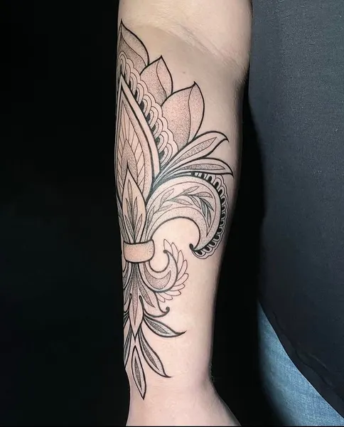 Ink and Dagger Tattoo
