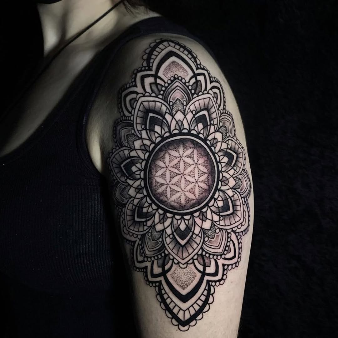 Full Circle Tattoo
