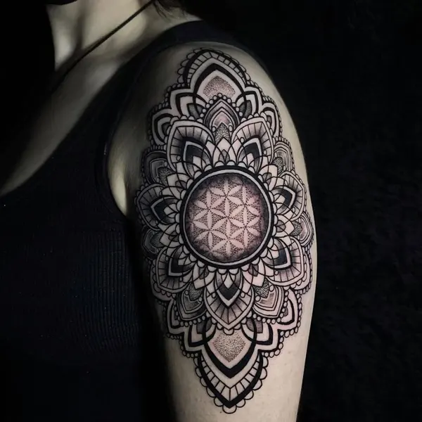 Full Circle Tattoo