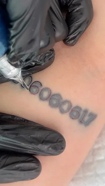 tattooist_arar