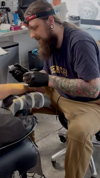 Full Circle Tattoo