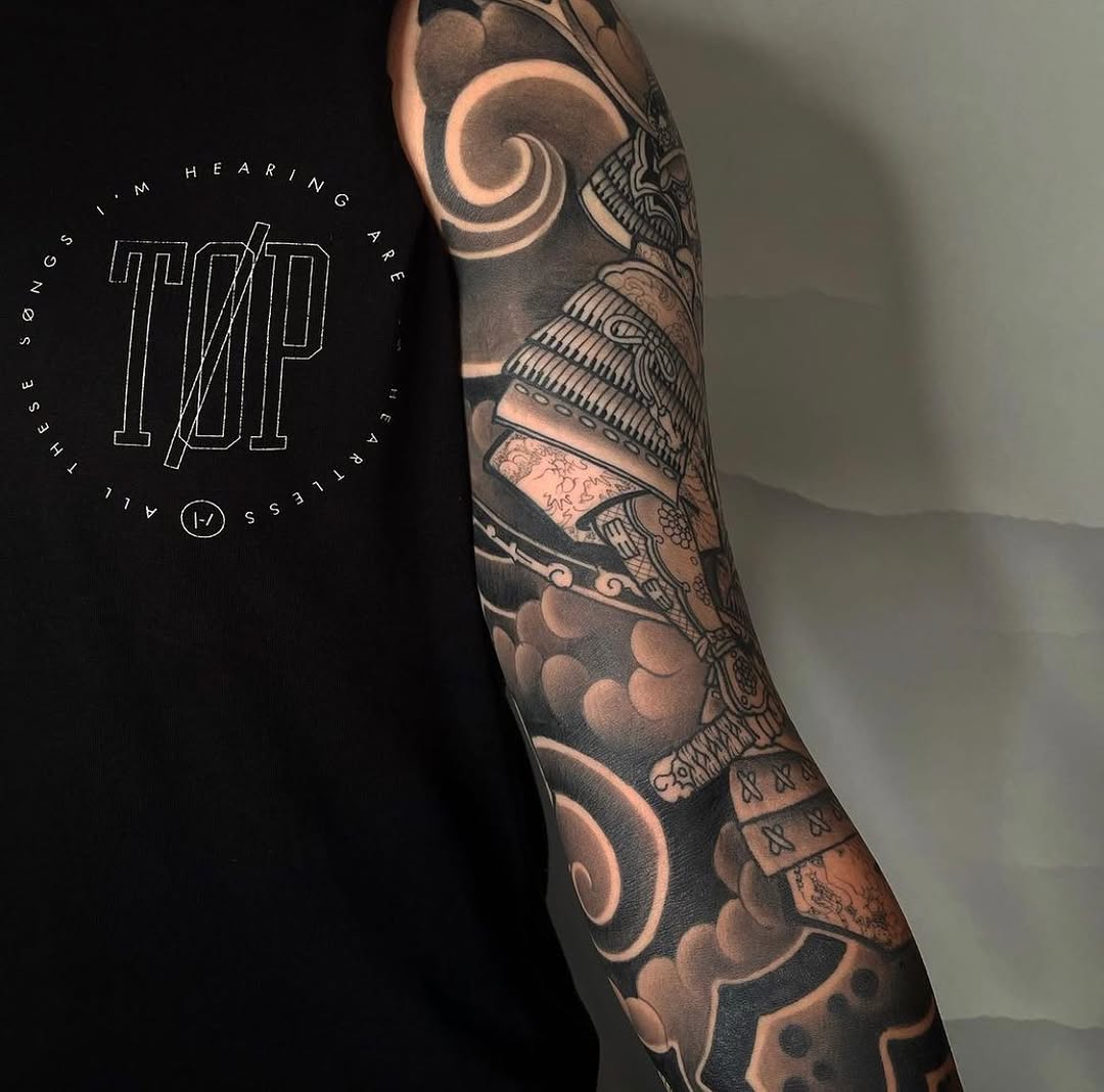 Full Circle Tattoo
