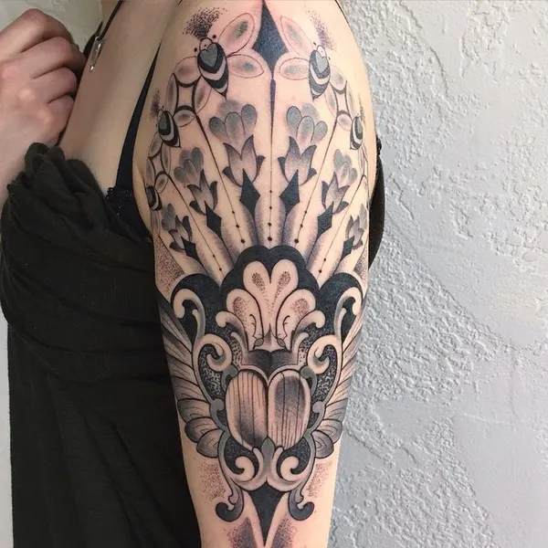 Full Circle Tattoo