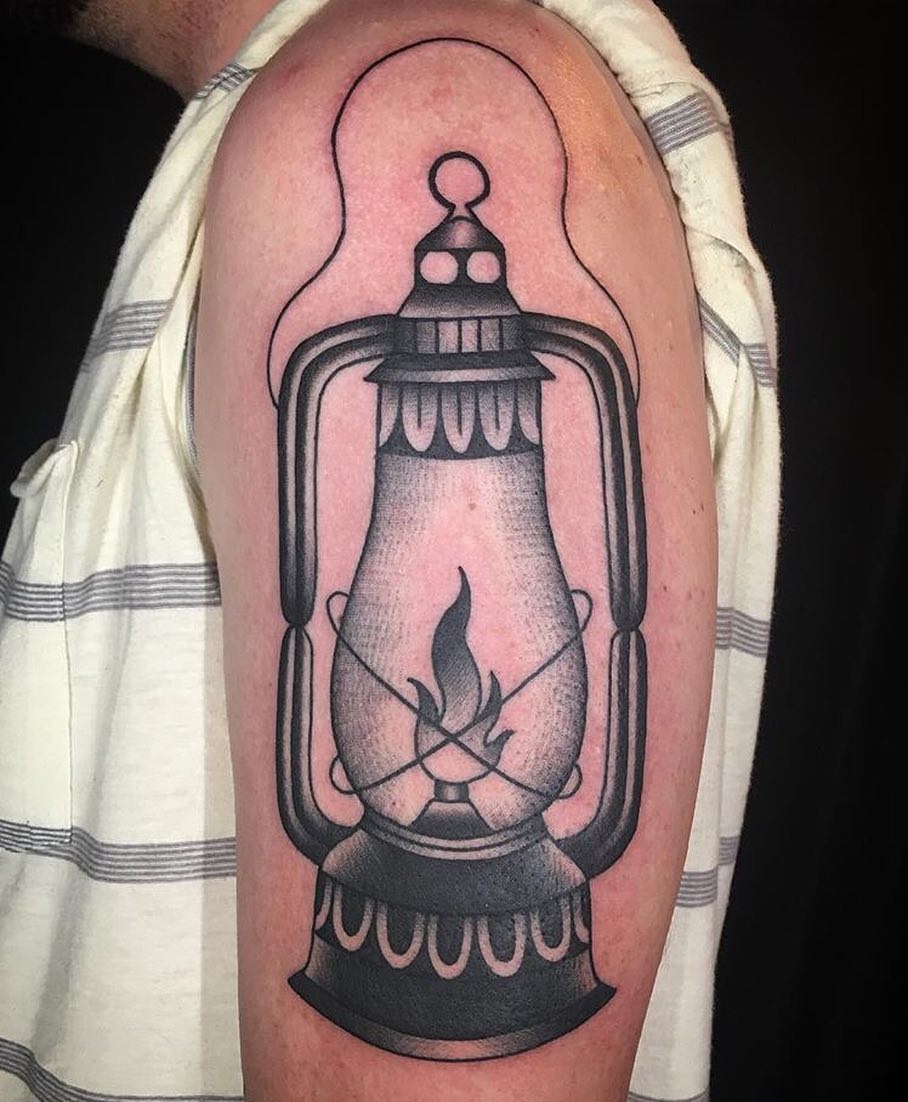 Full Circle Tattoo