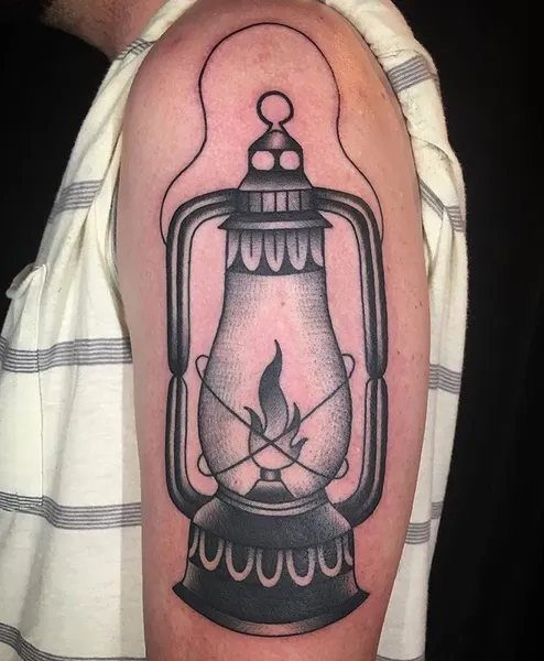 Full Circle Tattoo