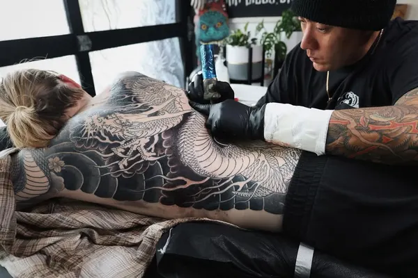 Full Circle Tattoo