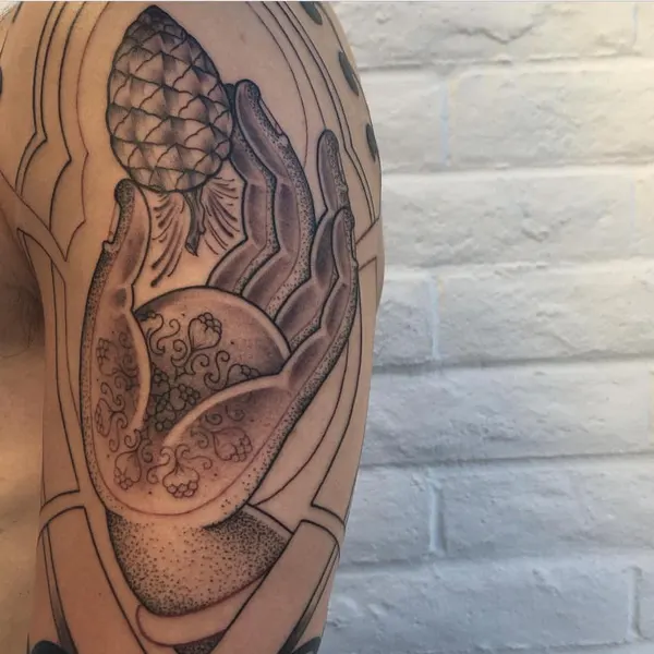 Full Circle Tattoo