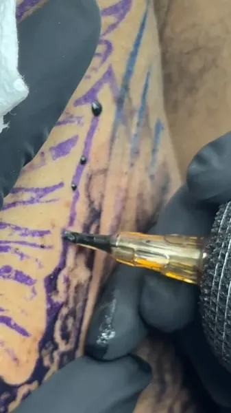 tattooist_bk