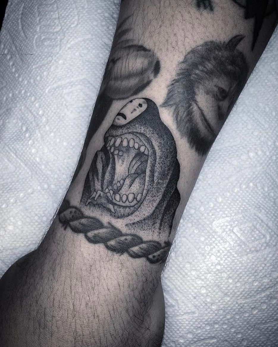 Full Circle Tattoo