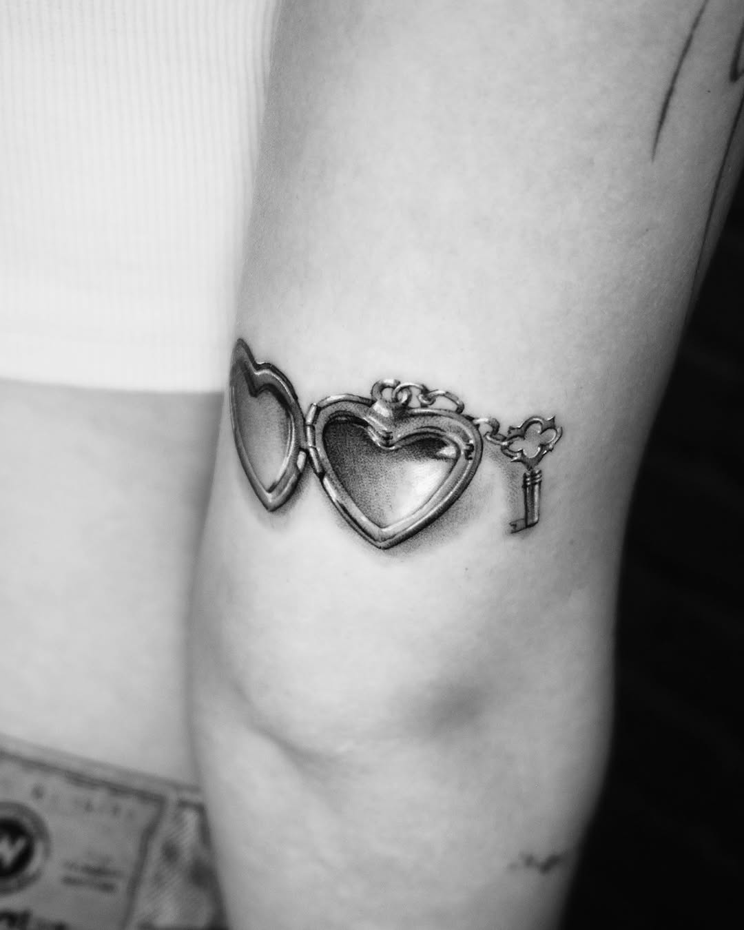 40.tatt