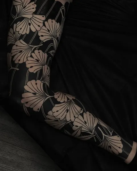 black_casket