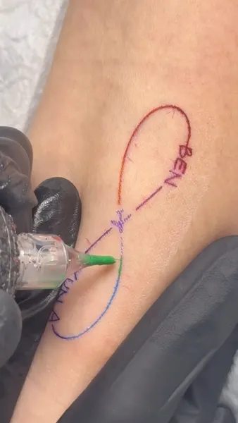 tattooist_arar