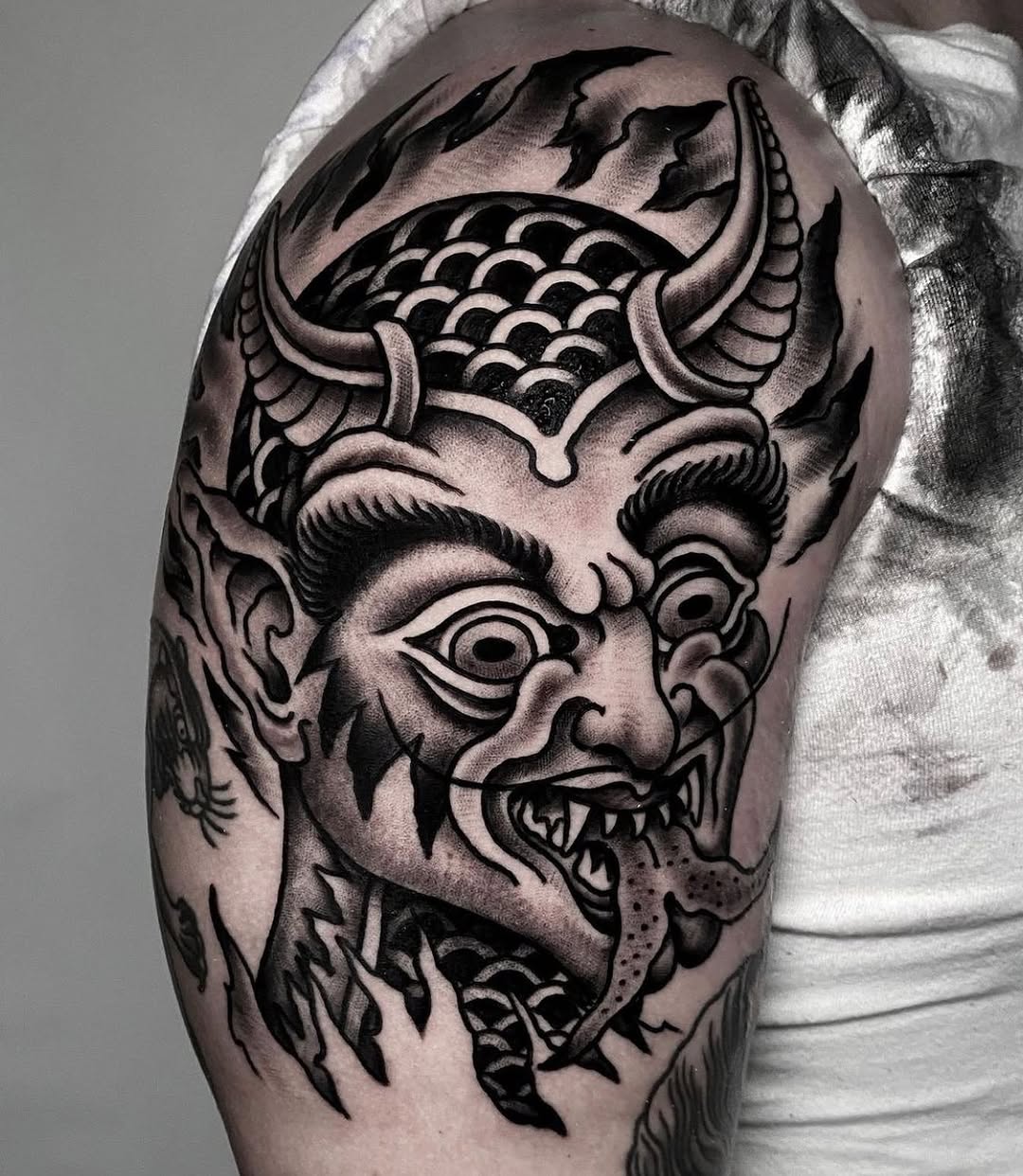 Full Circle Tattoo