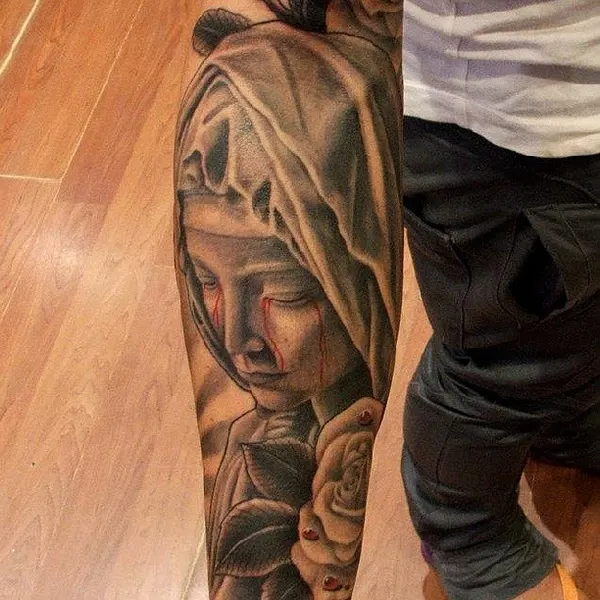 Full Circle Tattoo