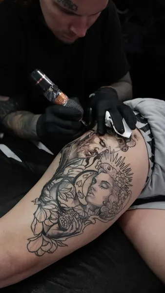 Full Circle Tattoo
