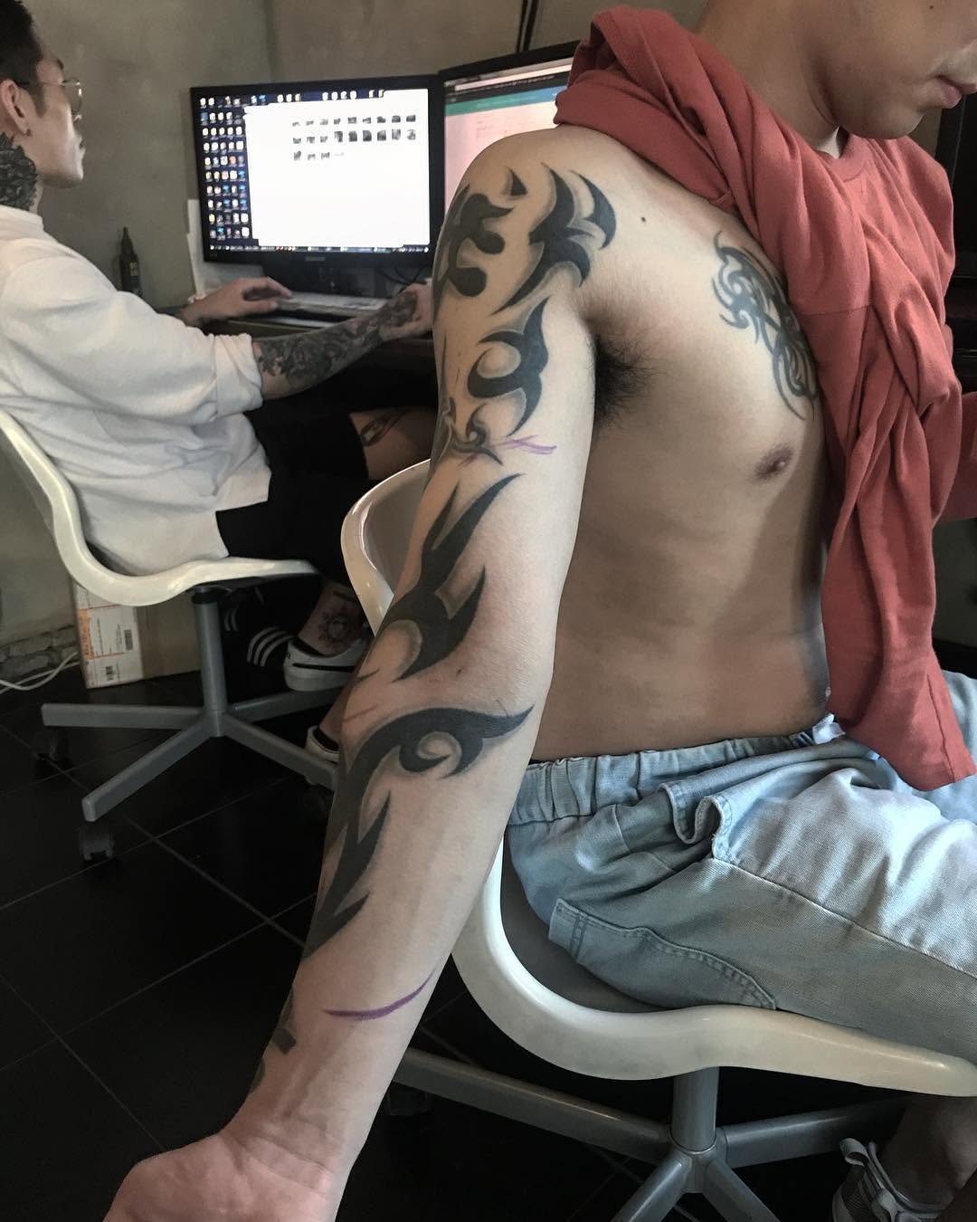 tattooist_bk