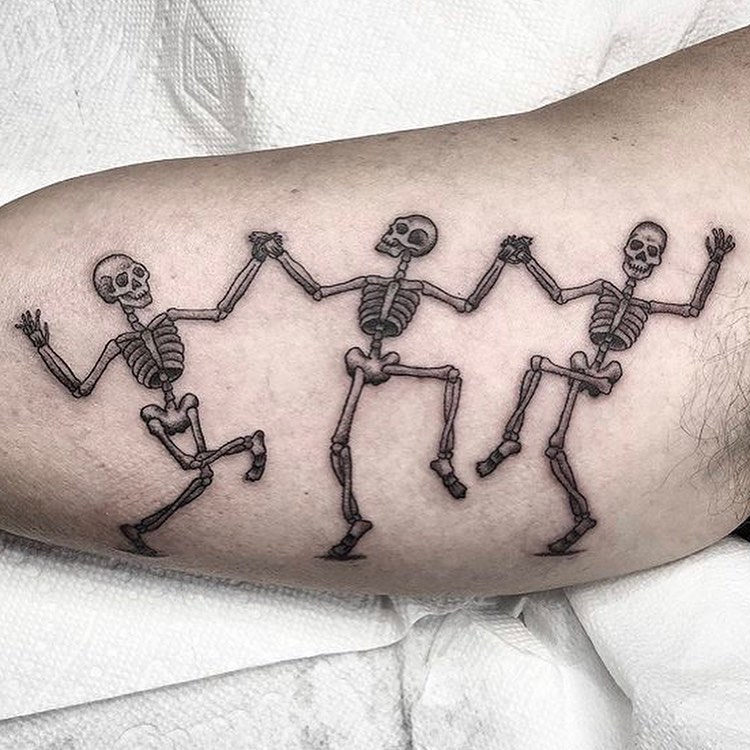Full Circle Tattoo