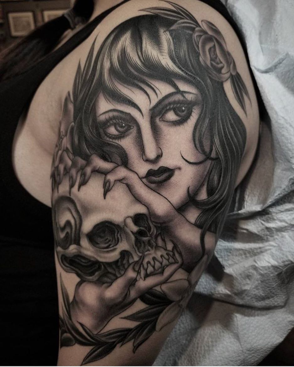 Full Circle Tattoo