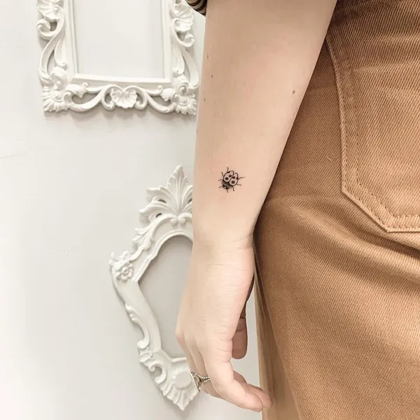 Flower, Lettering