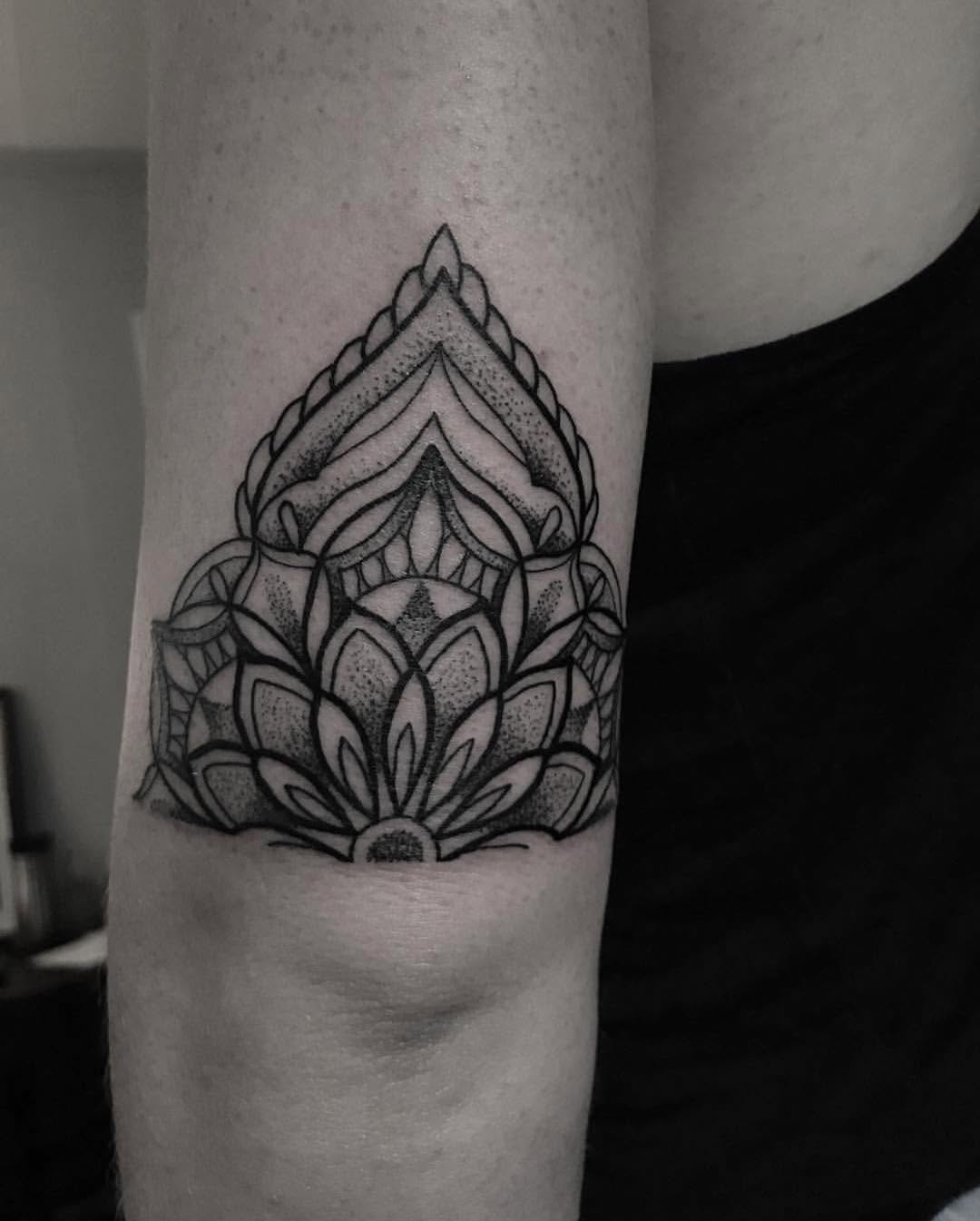 Ink and Dagger Tattoo
