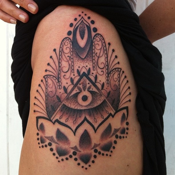 Full Circle Tattoo