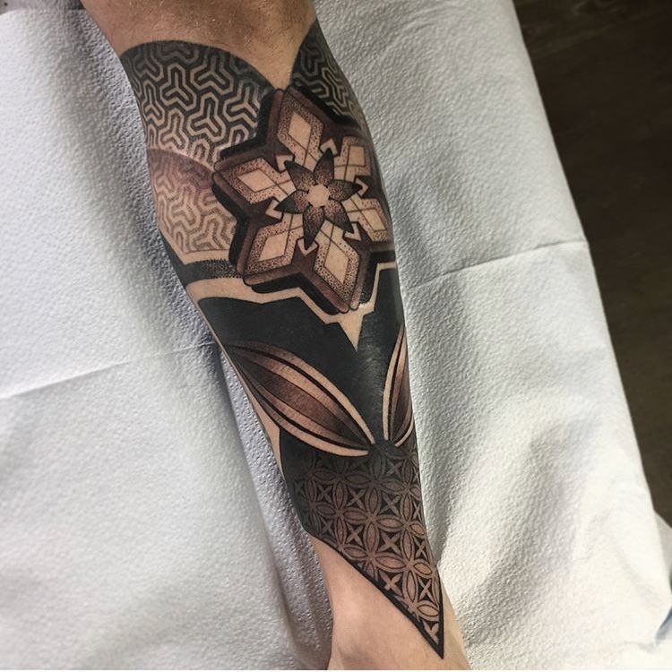 Full Circle Tattoo
