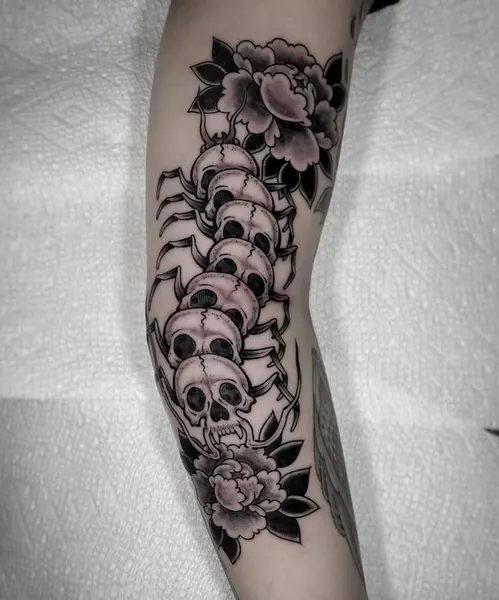 Full Circle Tattoo