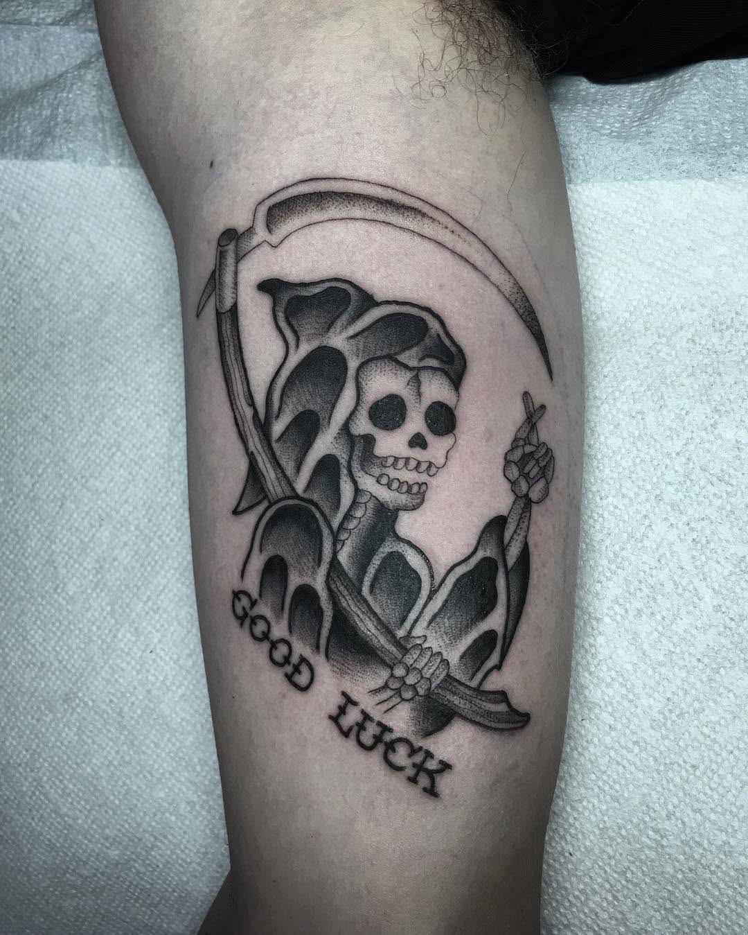 Full Circle Tattoo
