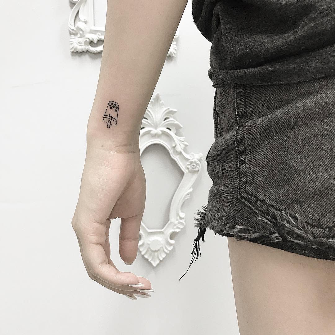 Flower, Lettering