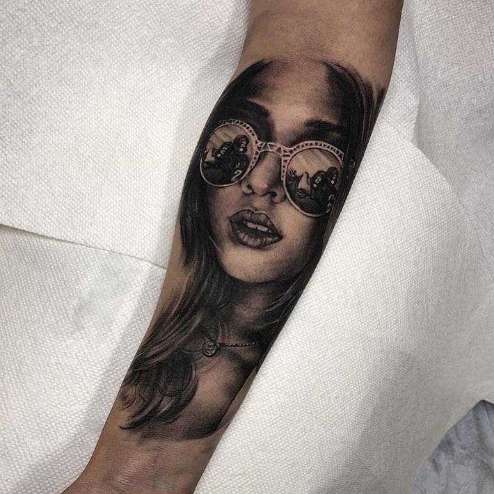 Full Circle Tattoo