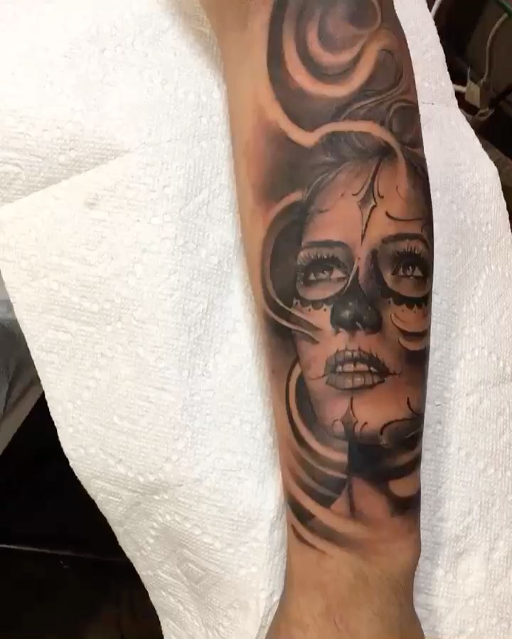 Full Circle Tattoo