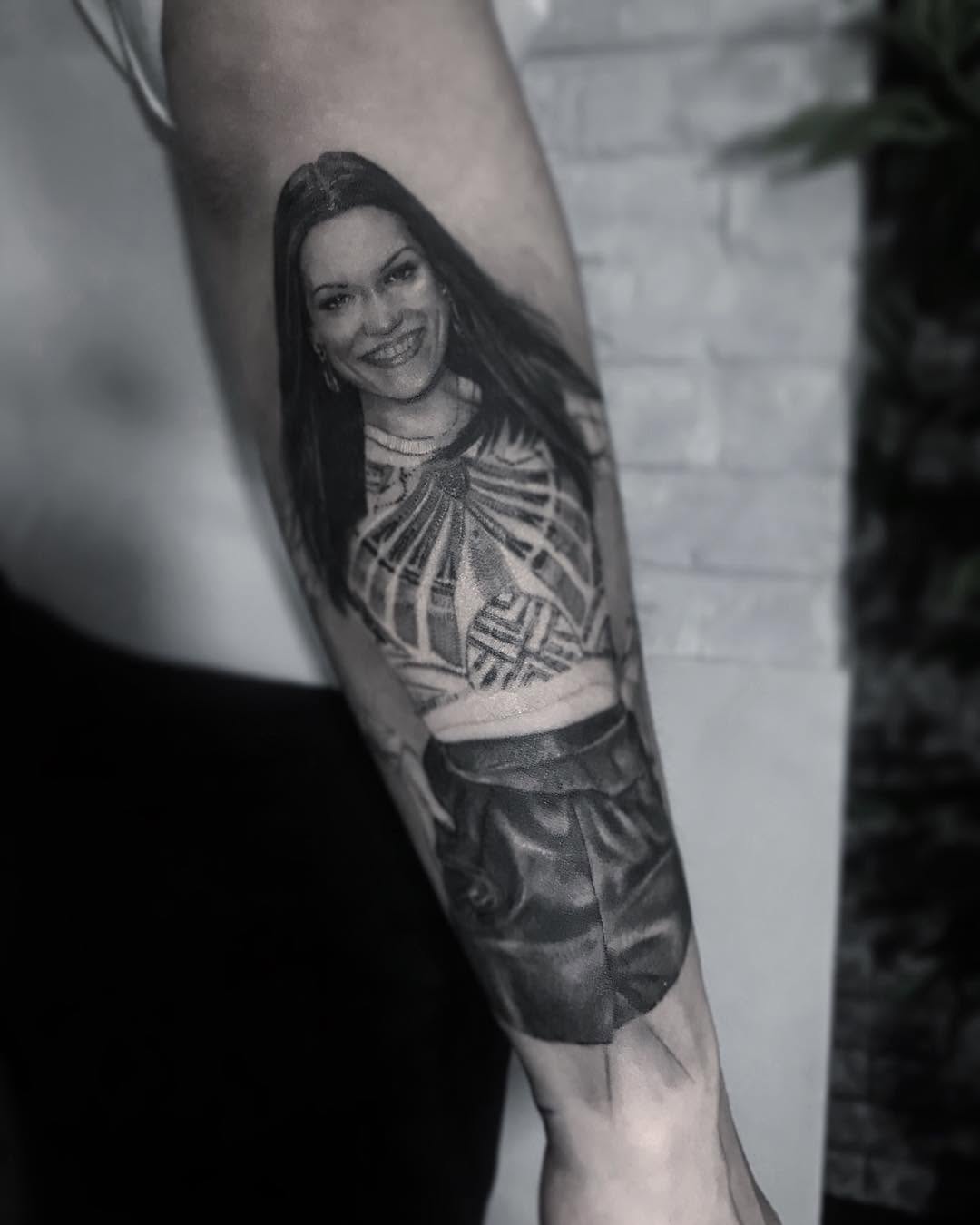 tattooist_bk