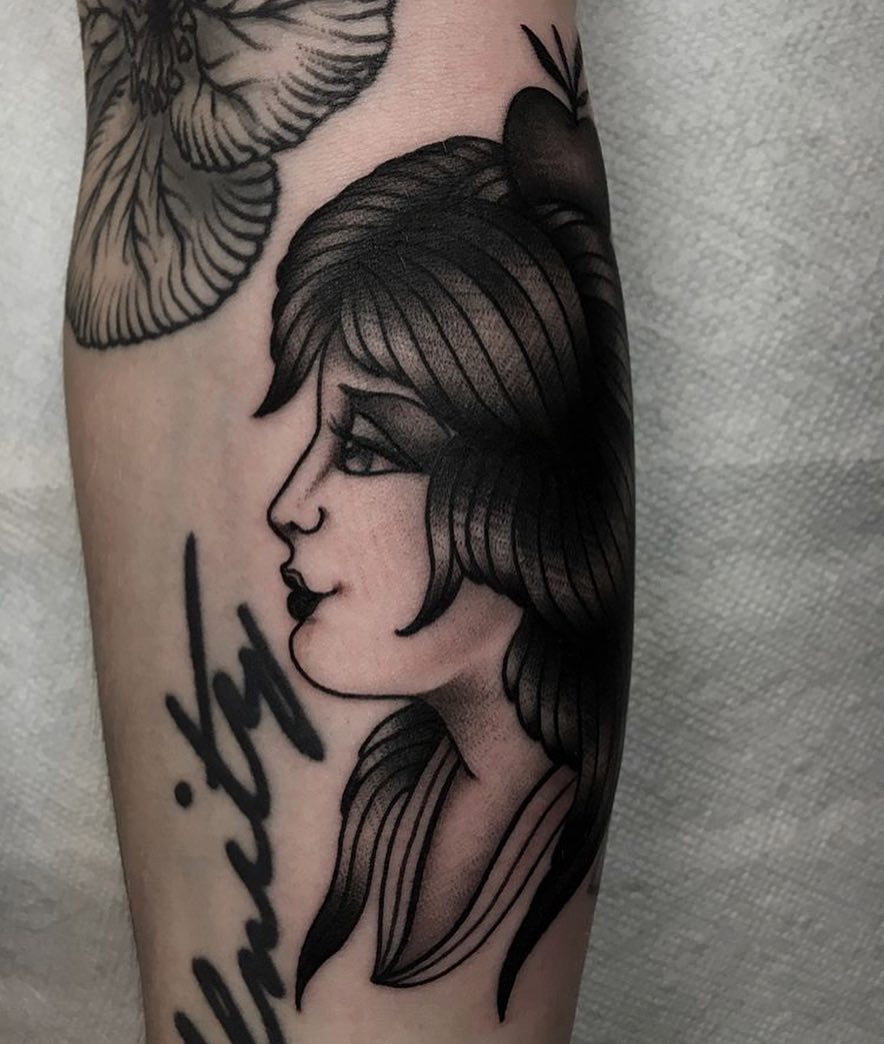 Full Circle Tattoo