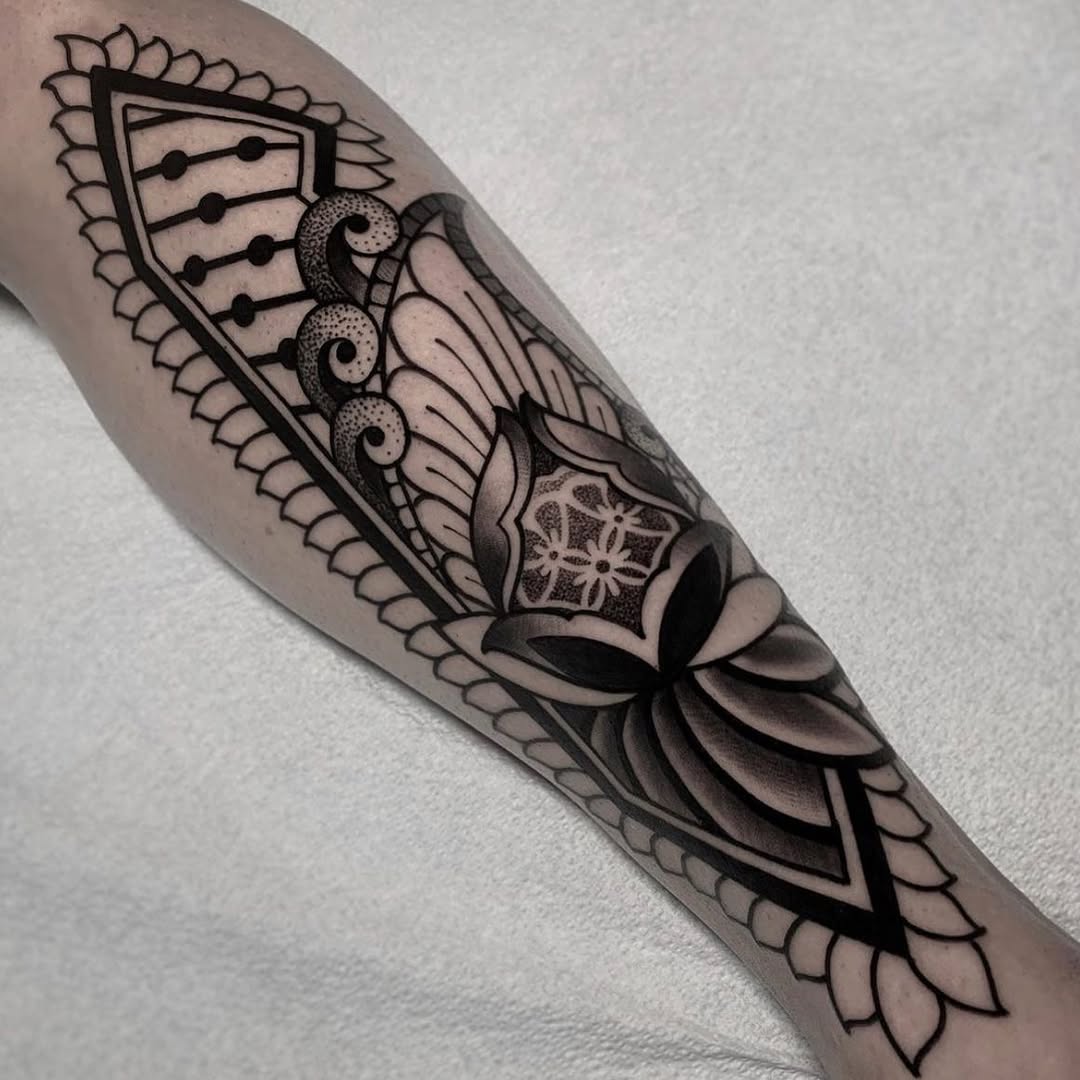 Full Circle Tattoo