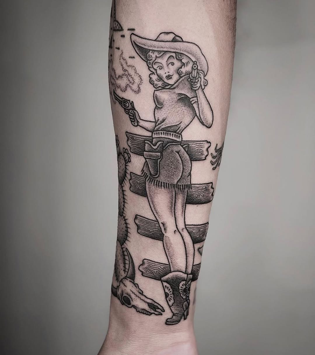 Full Circle Tattoo