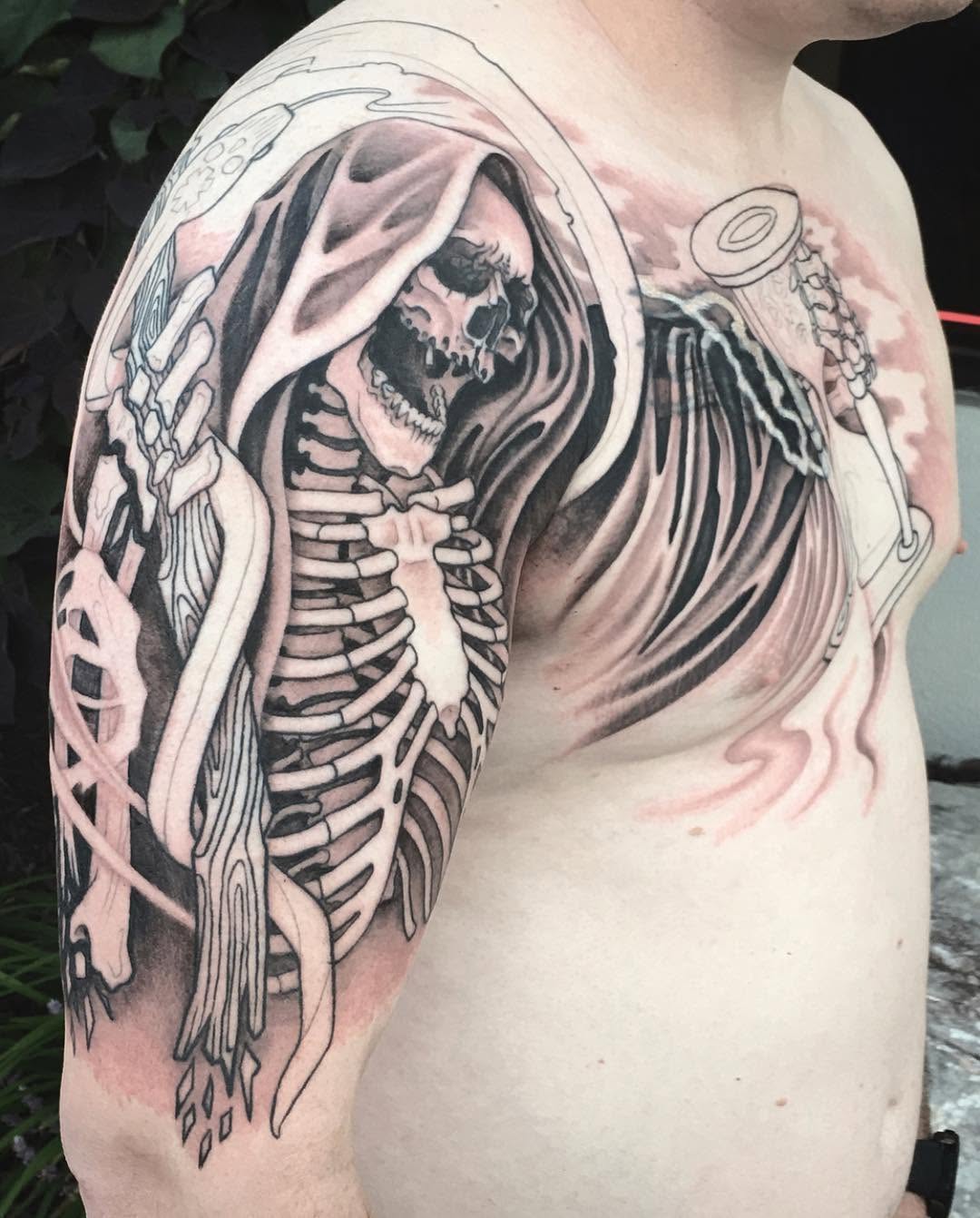 Ink and Dagger Tattoo