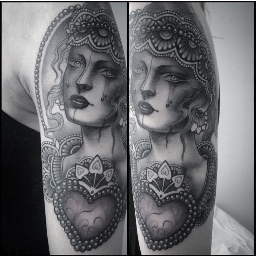 Full Circle Tattoo