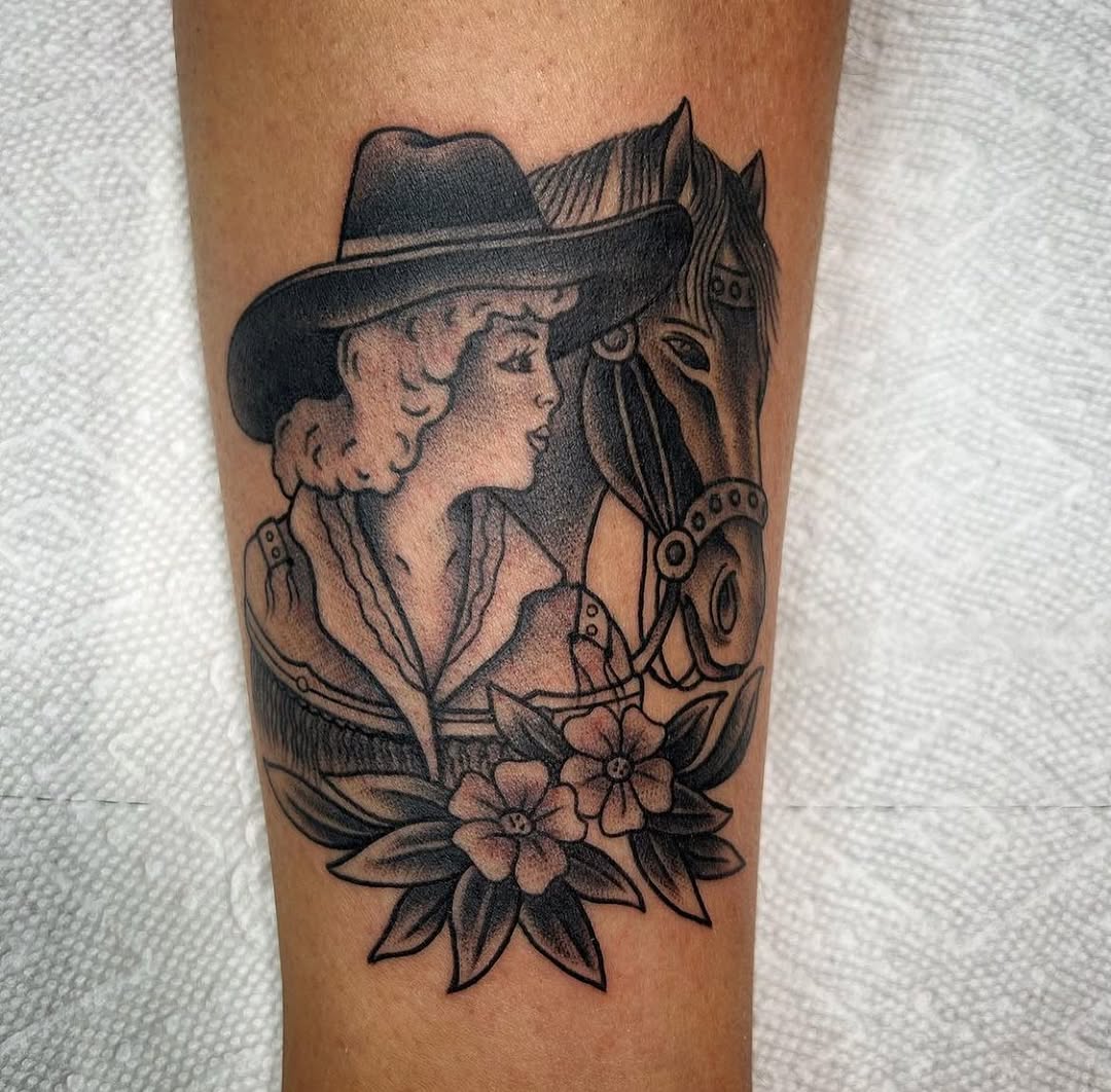 Full Circle Tattoo