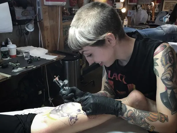 Full Circle Tattoo