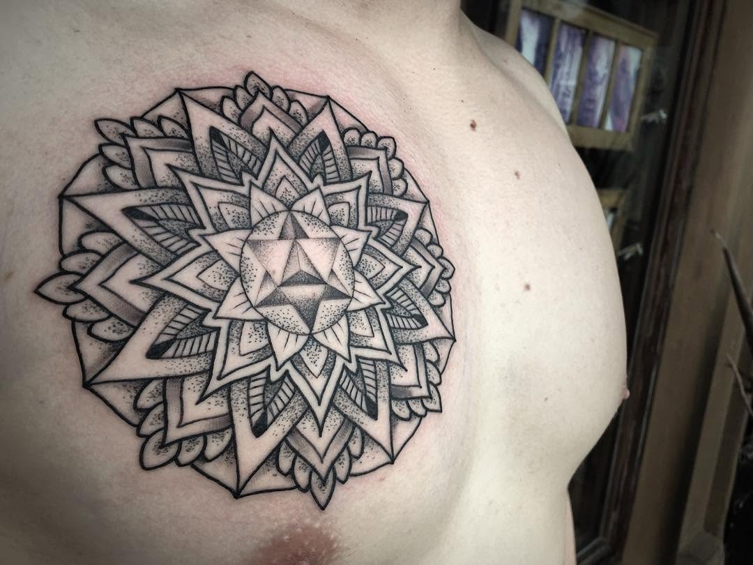 Full Circle Tattoo