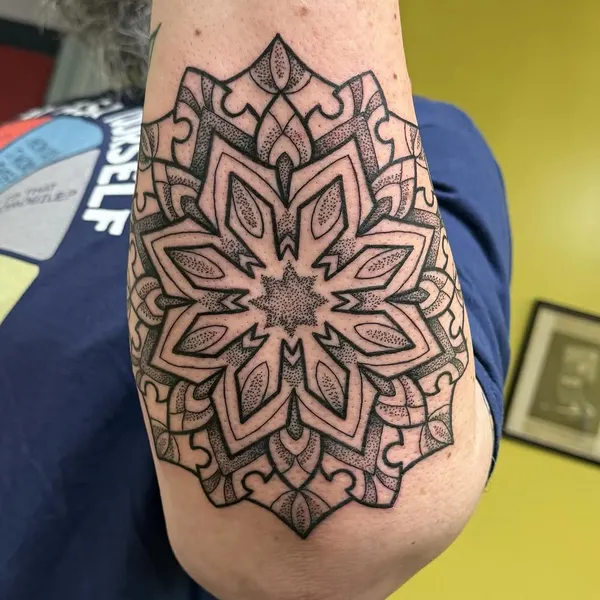 laurablacktattoo