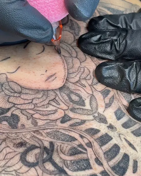 Full Circle Tattoo