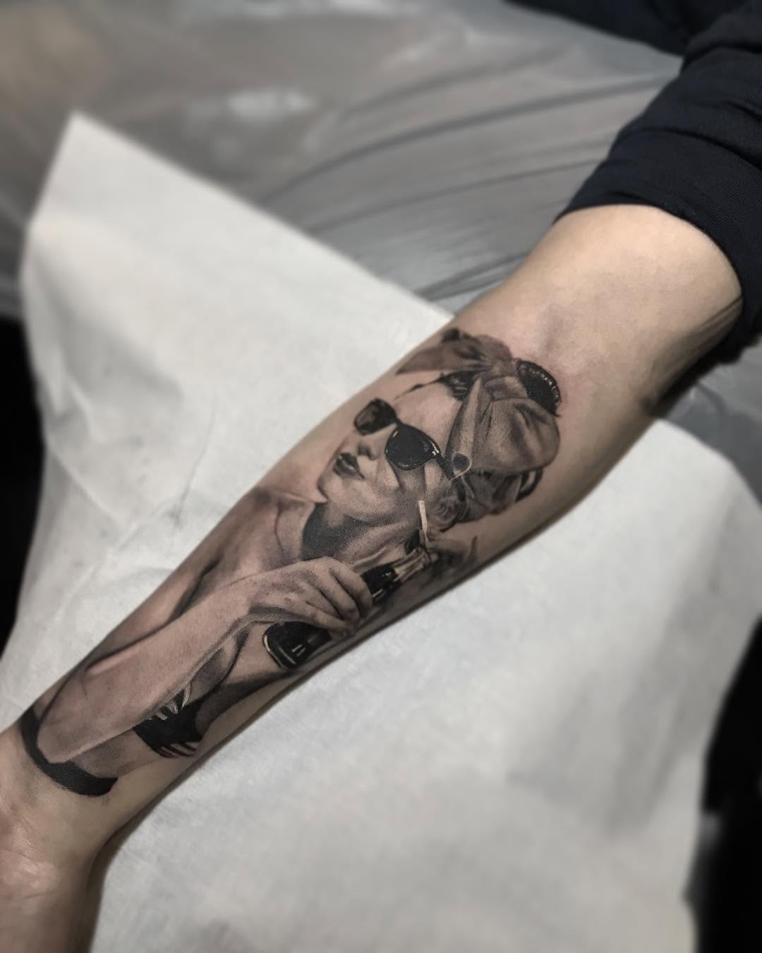 tattooist_bk