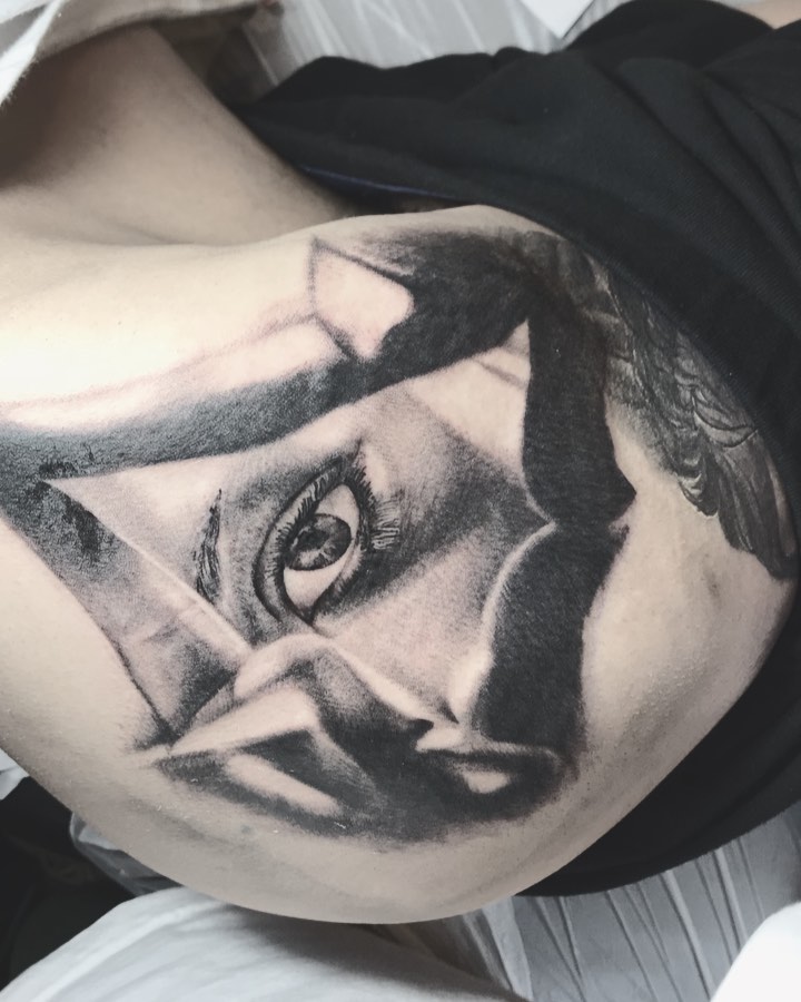 tattooist_bk