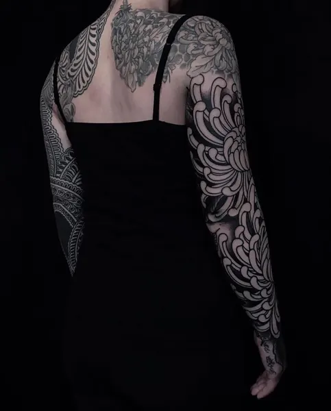 Ink and Dagger Tattoo
