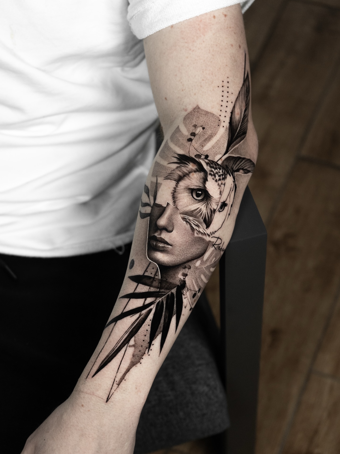 black.minimal.tattoo